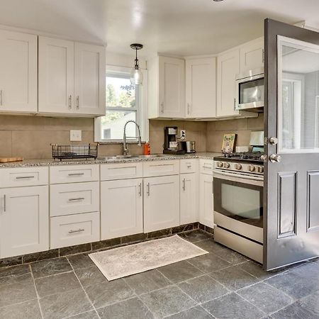 Modern Northfield Cottage With Yard! Εξωτερικό φωτογραφία