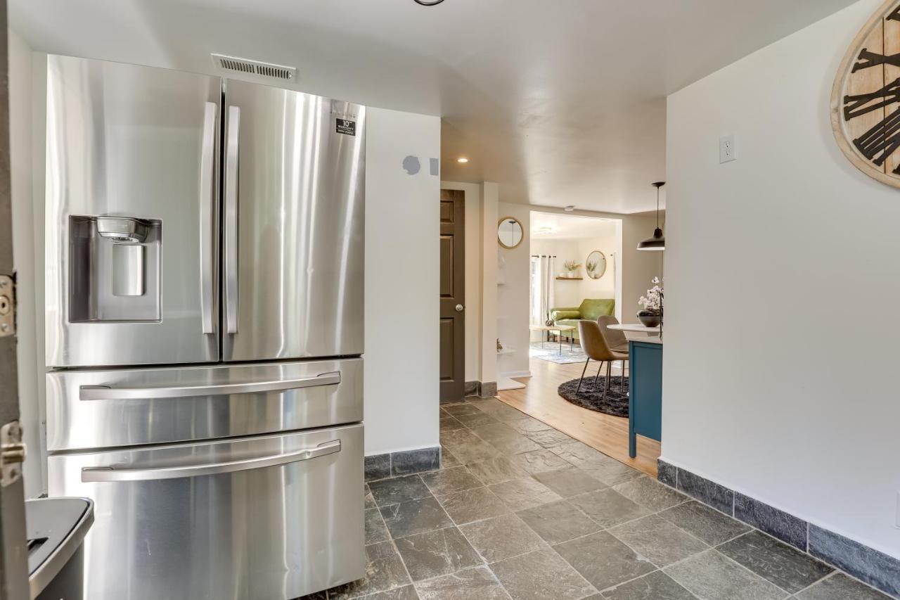 Modern Northfield Cottage With Yard! Εξωτερικό φωτογραφία